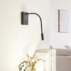 Lucande lámpara de lectura LED Hetti, negra, metal, 14 cm de altura