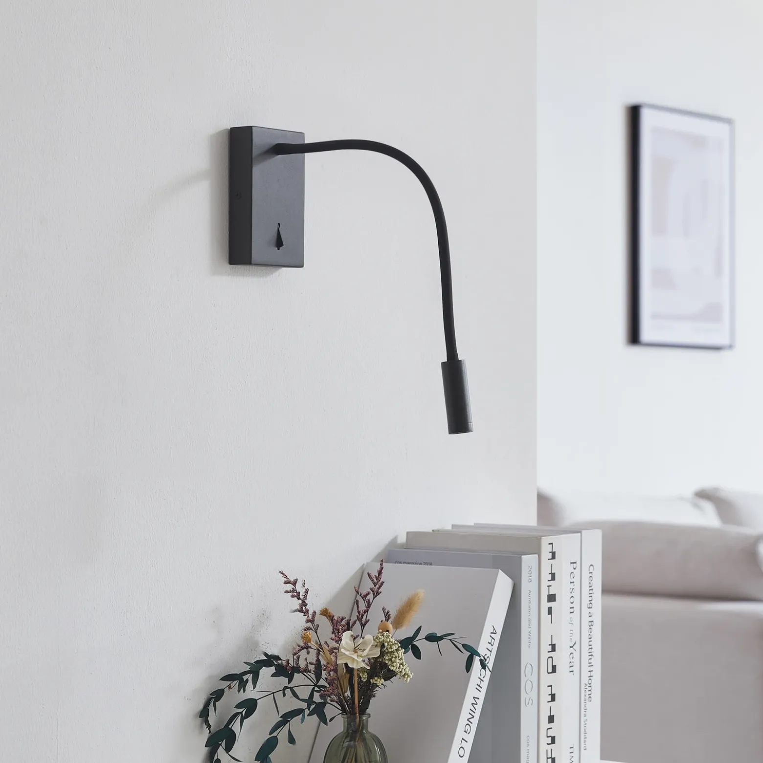 Lucande lámpara de lectura LED Hetti, negra, metal, 14 cm de altura
