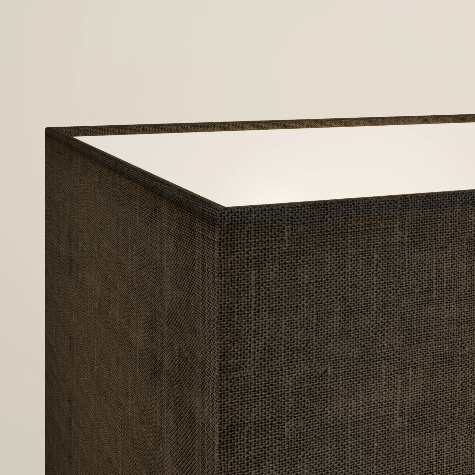 Lucande lámpara de mesa Evaine, latón/negro, 66 cm, E27