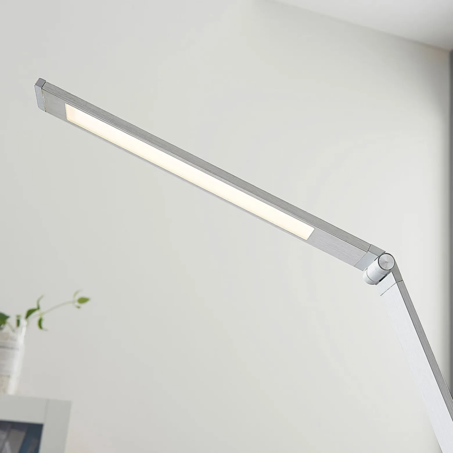 Lucande lámpara de mesa LED Nicano, gris, metal, atenuable.
