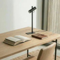 Lucande Lámpara de mesa Lysias, negra, metal, altura 55 cm