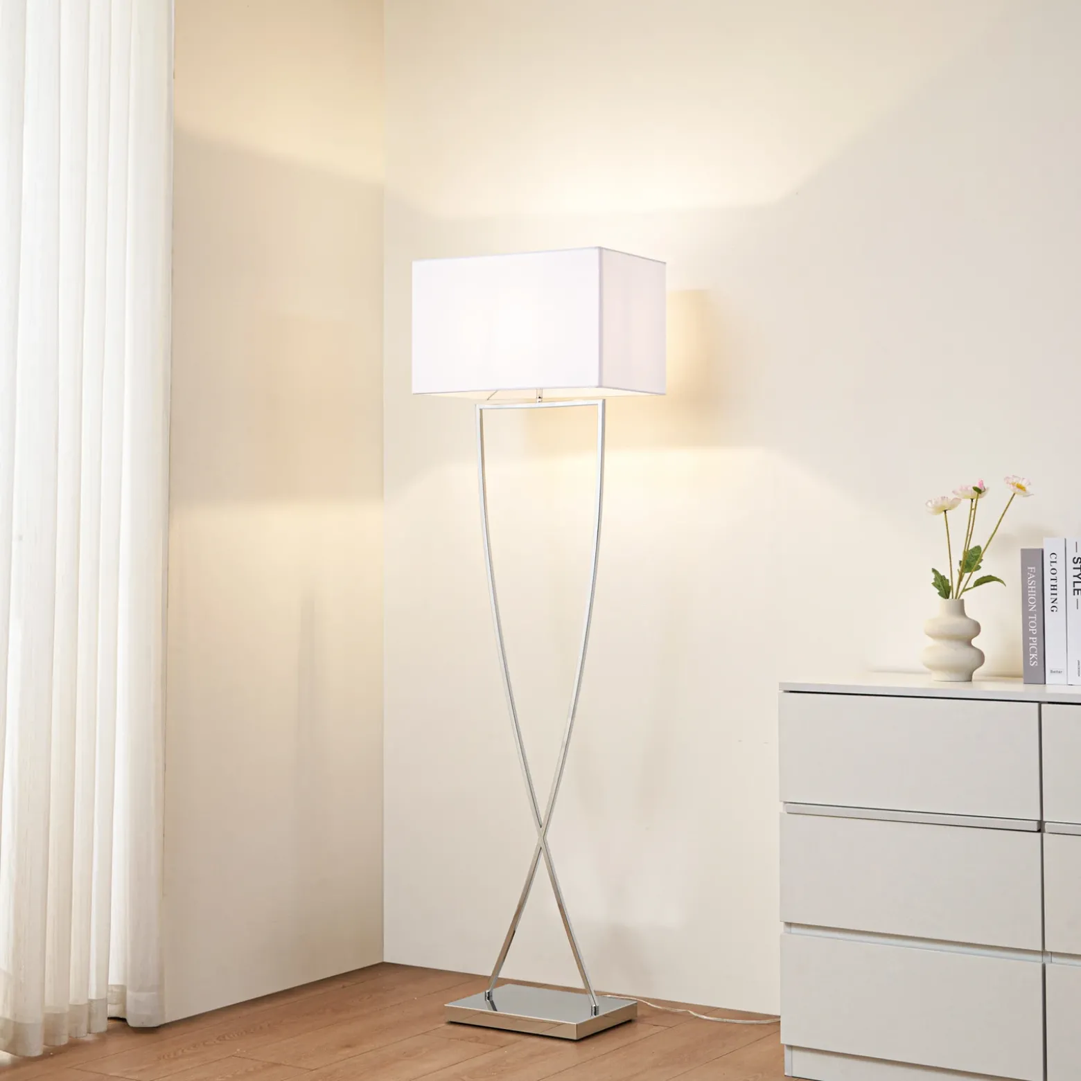 Lucande lámpara de pie Evaine, cromo/blanco, metal, 157 cm, E27