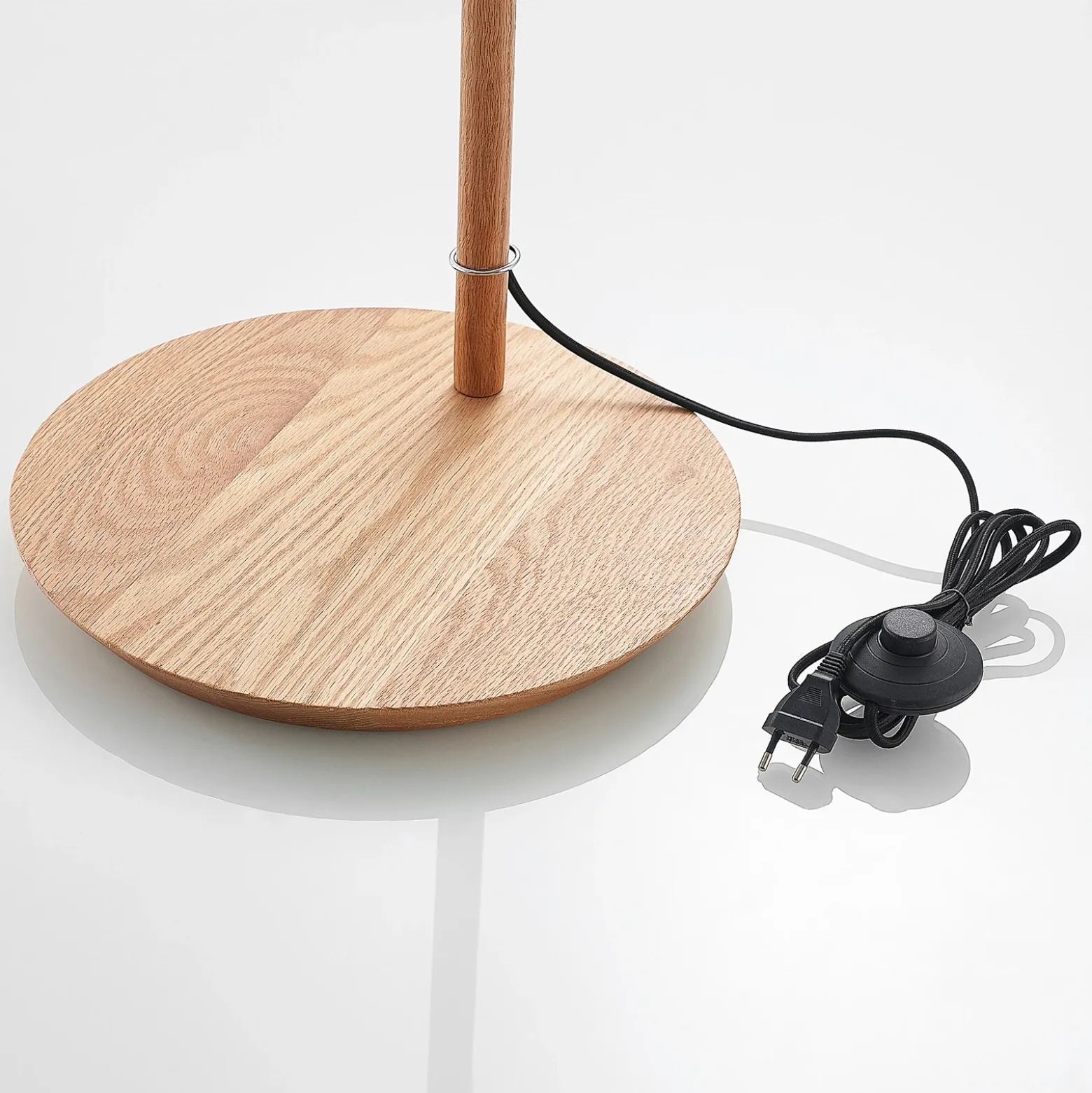 Lucande lámpara de pie Jinda, blanco, madera, tela, 160 cm, E27