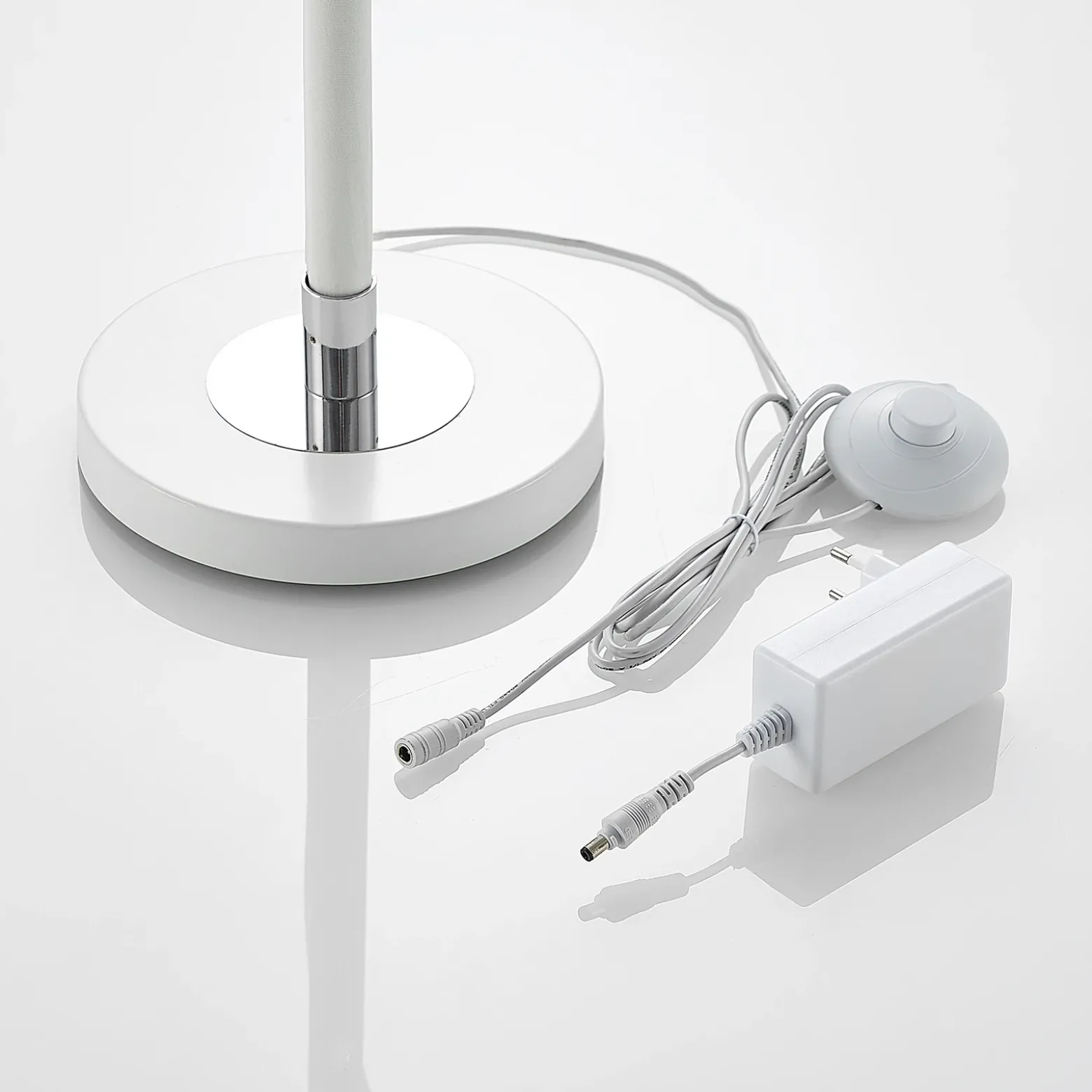 Lucande Lámpara de pie LED Edano, 154 cm, blanca, textil, atenuable