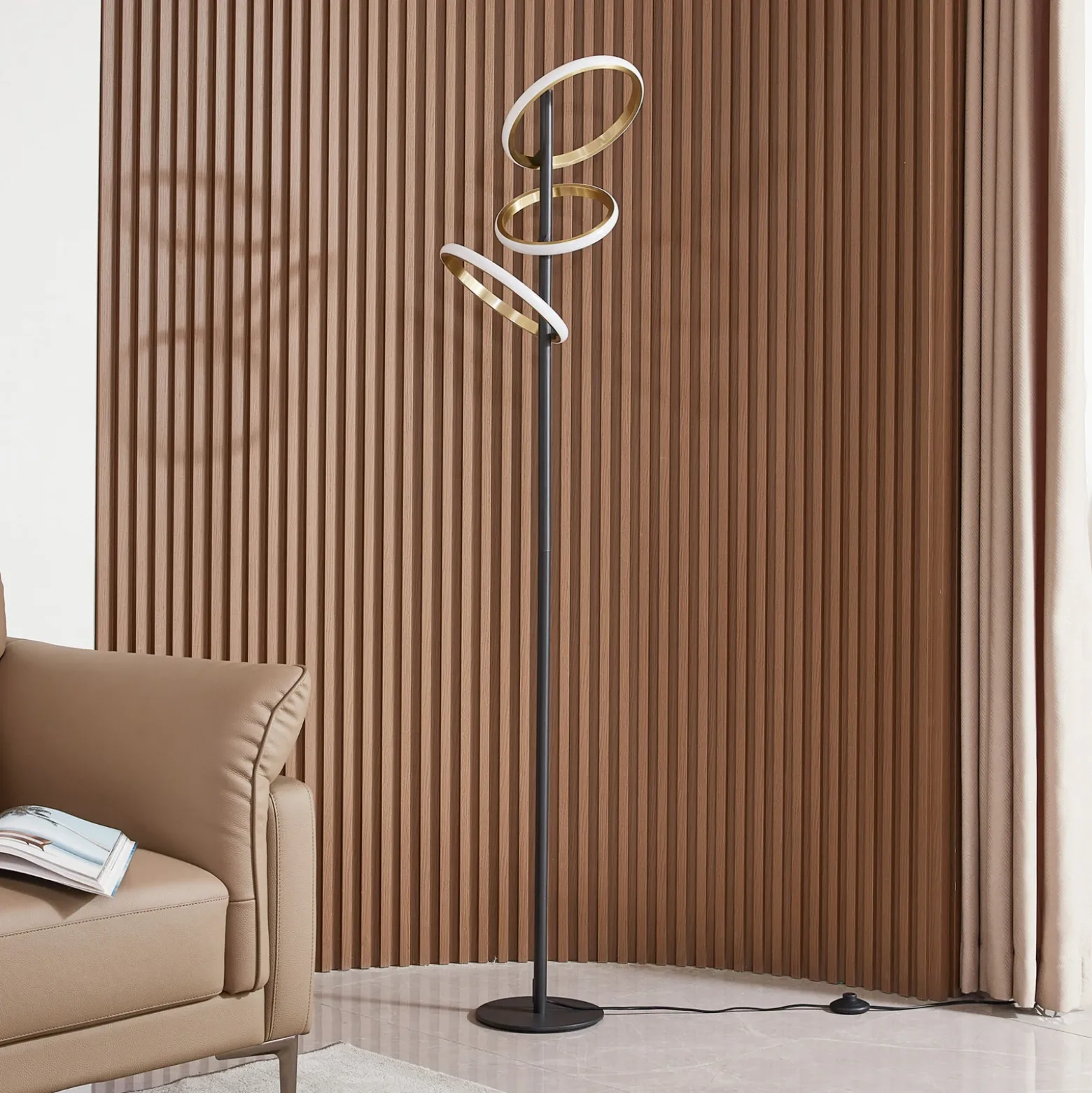 Lucande lámpara de pie LED Madu, negra, metal, 160 cm, atenuable