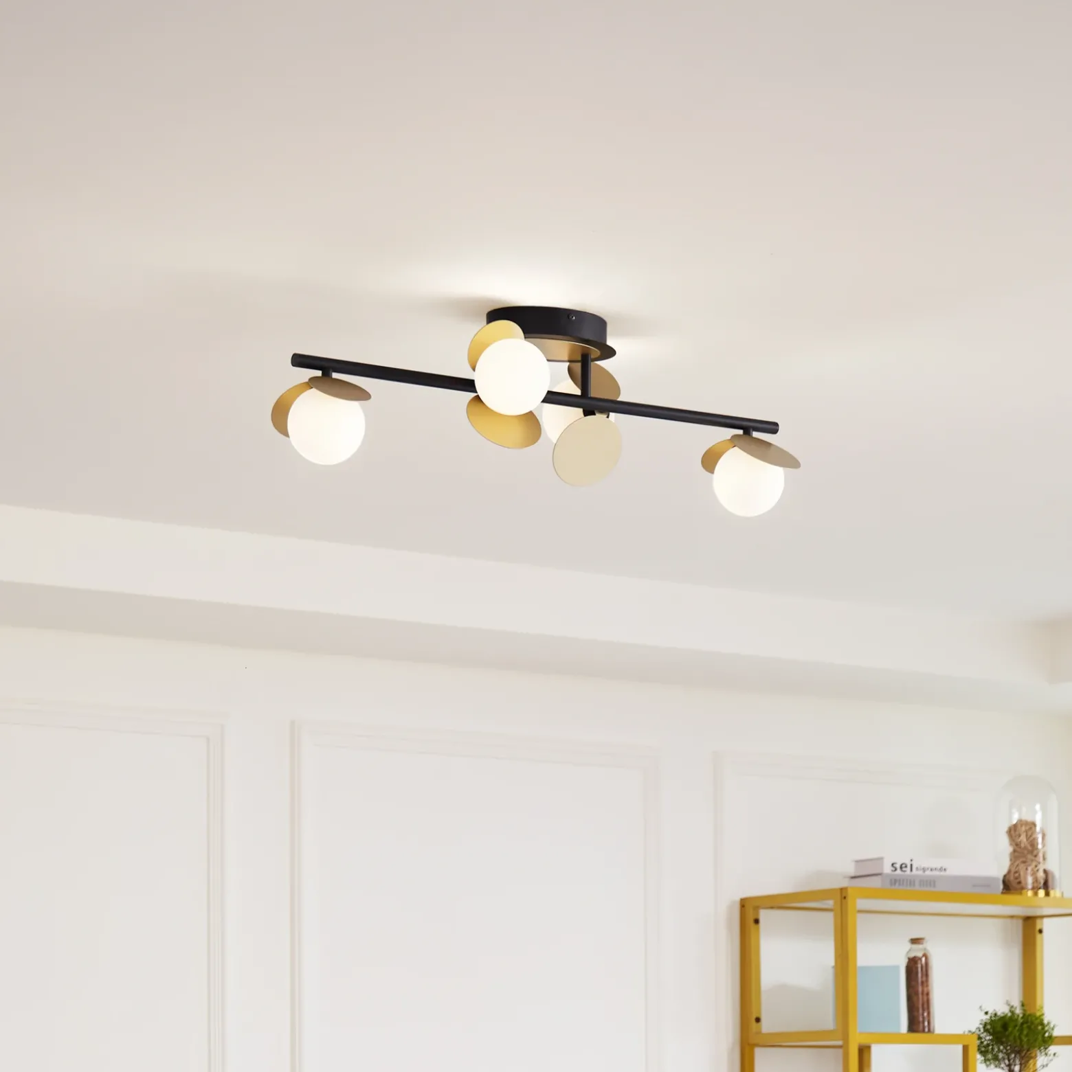 Lucande Lámpara de techo LED Pallo, 4 luces, negro/oro, cristal
