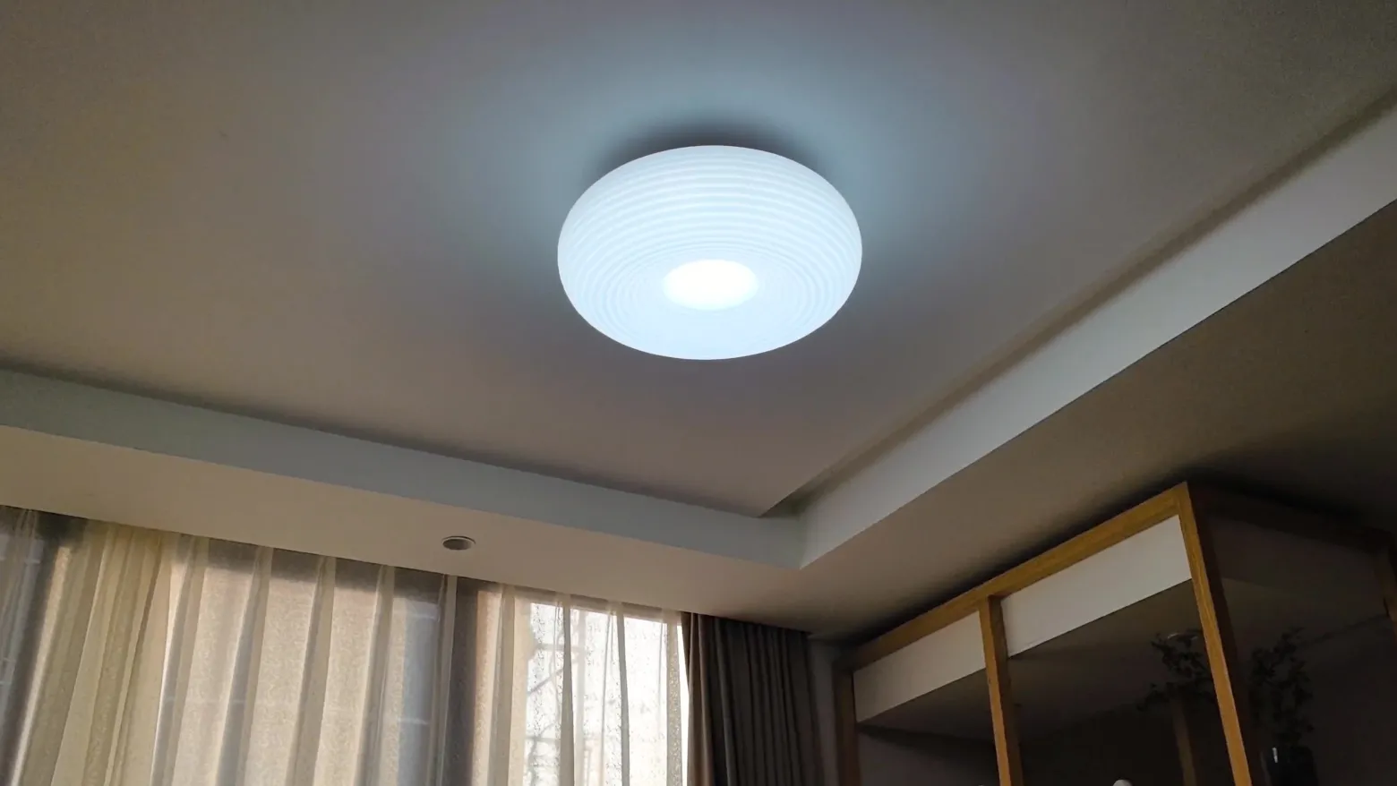 Lucande Smart LED plafón Bolti, blanco, RGBW, CCT, Tuya