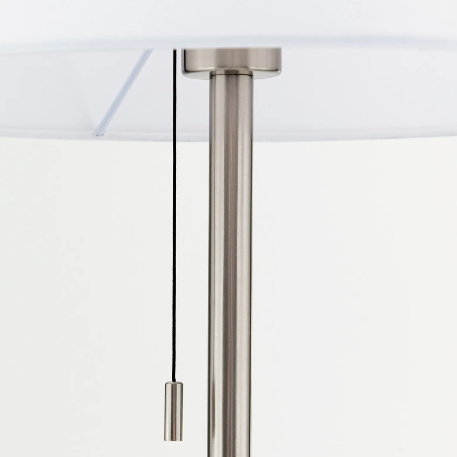Ludwig lámpara de pie textil, níquel mate