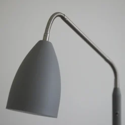Markslöjd Lámpara de pie LED Patro, gris, metal, atenuable