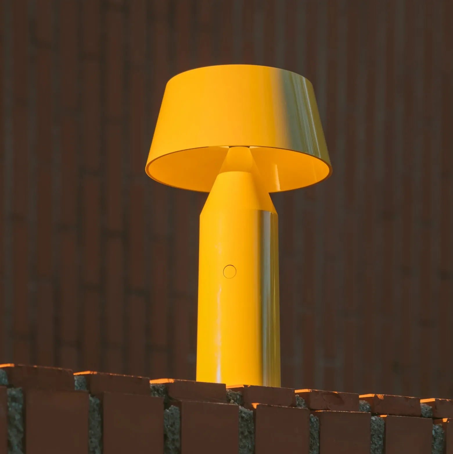 MARSET Bicoca lámpara de mesa LED batería amarillo