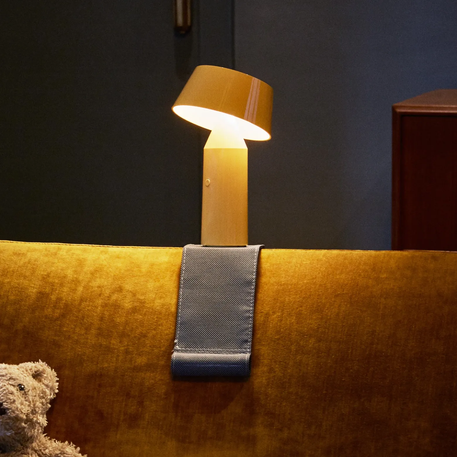MARSET Bicoca lámpara de mesa LED batería amarillo