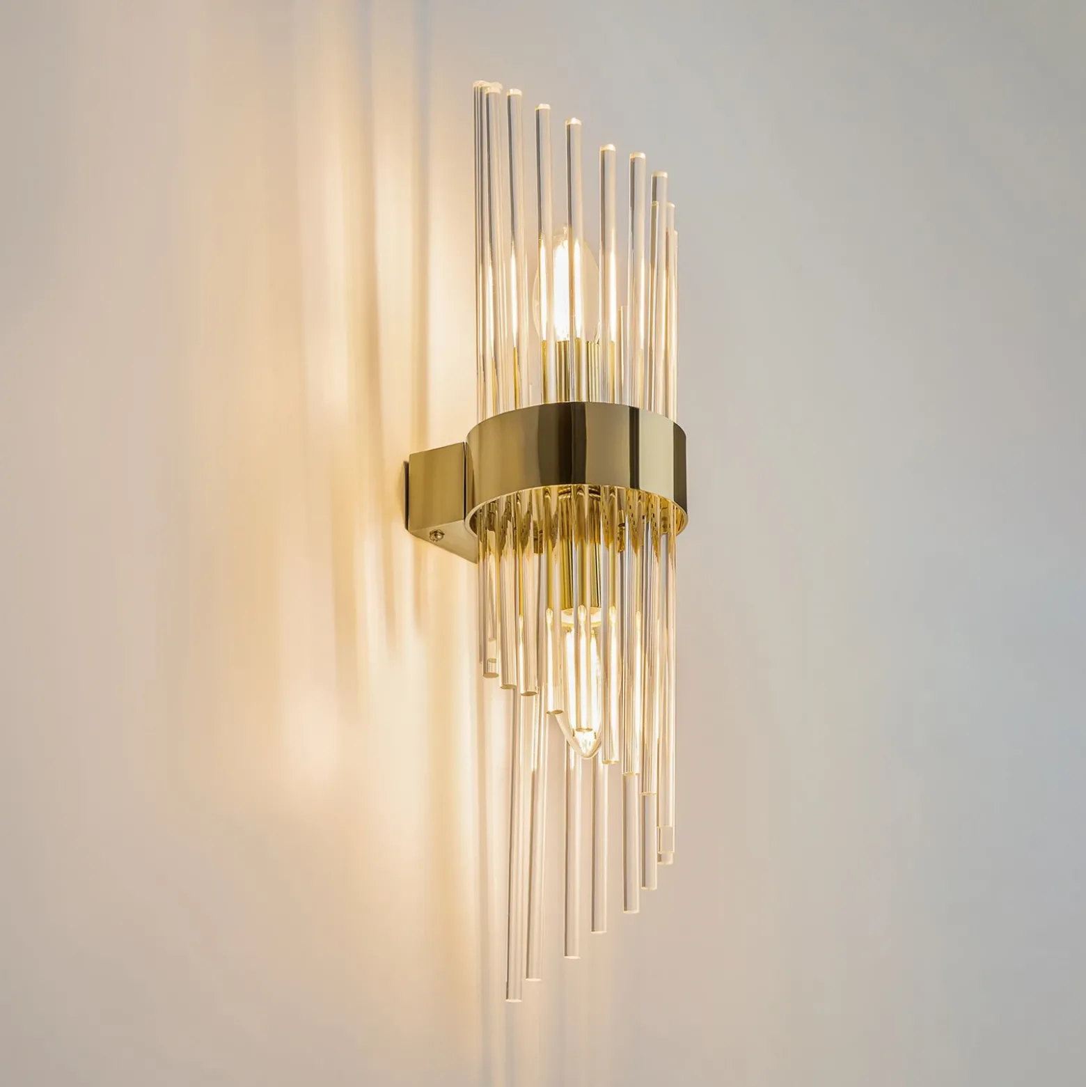 Maytoni Aplique de pared Frame, 2 luces, altura 46 cm, dorado/claro