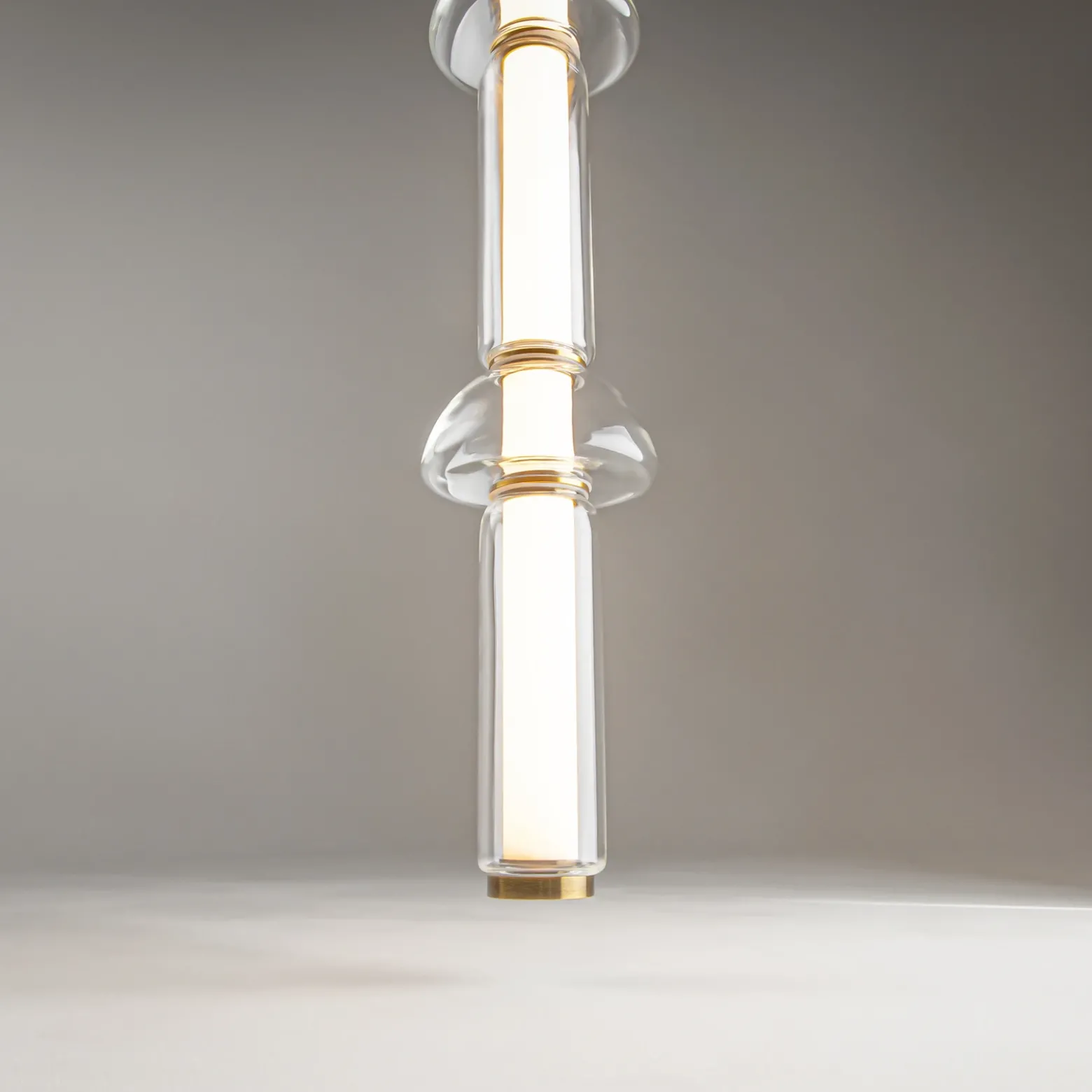 Maytoni Cosmo lámpara colgante LED, latón, longitud 98 cm, cristal