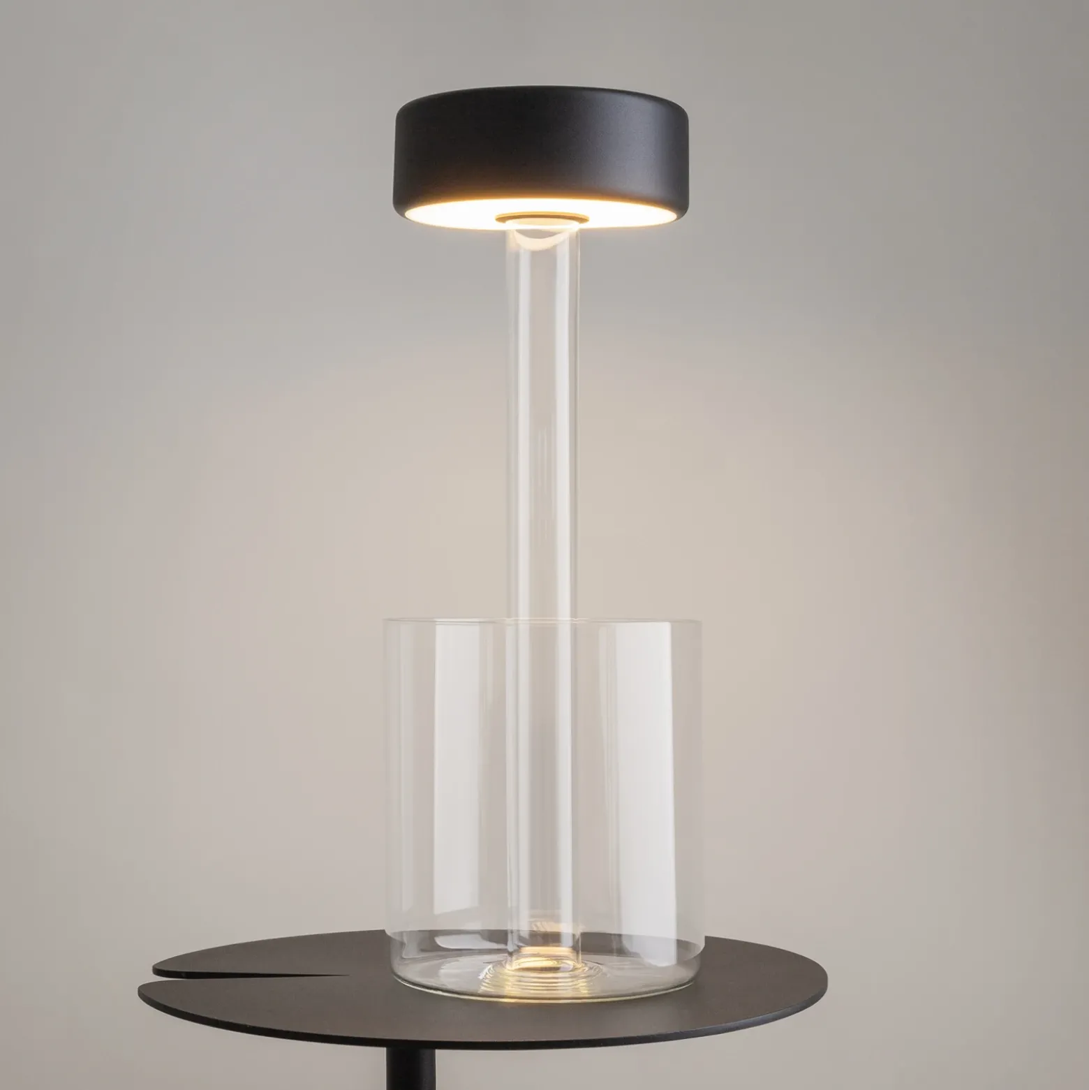 Maytoni LED lámpara de mesa recargable AI Collaboration, cristal, negro