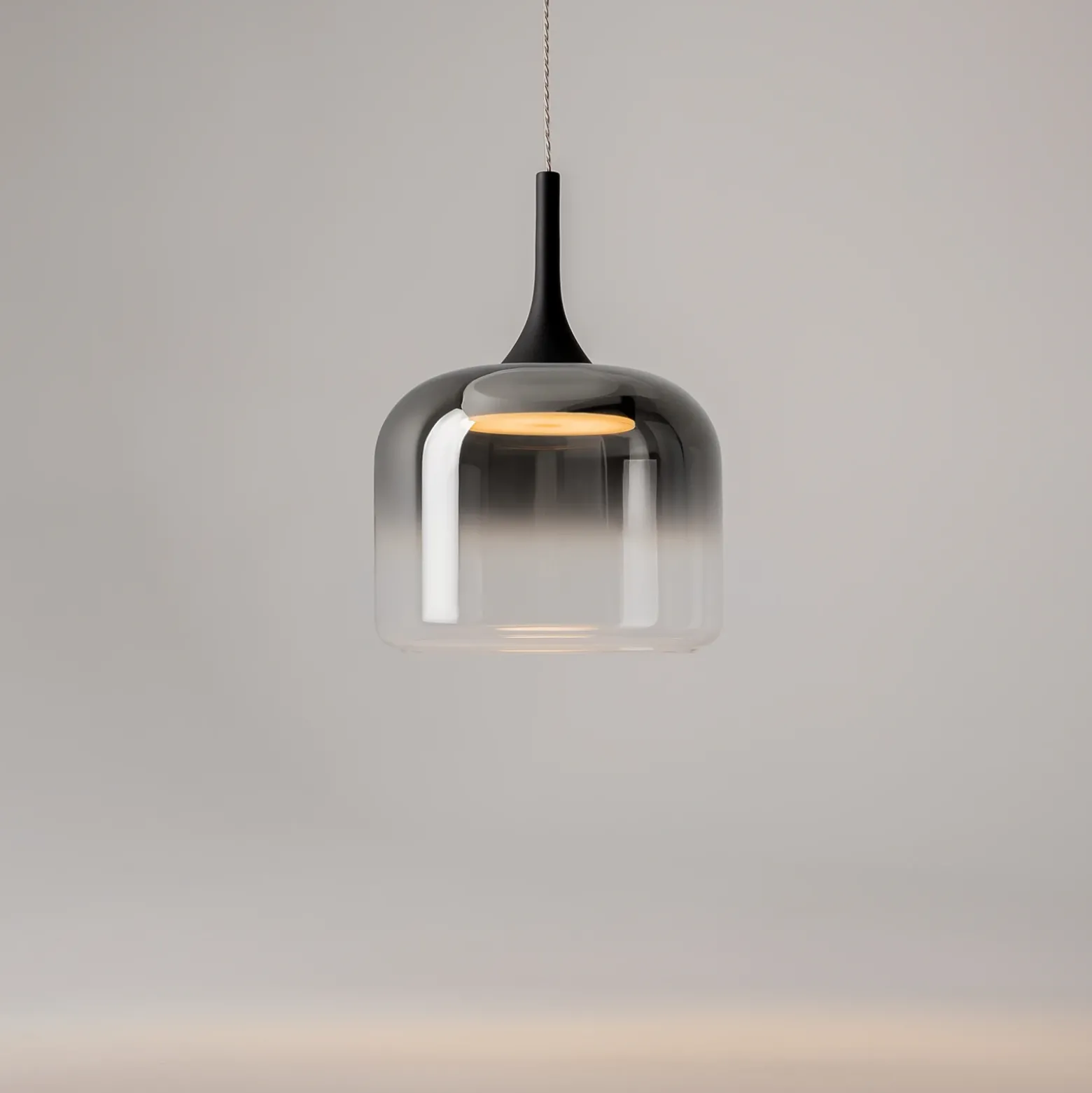 Maytoni Lámpara colgante LED Spirito, gris humo, cristal, Ø 26 cm