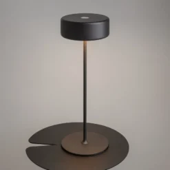 Maytoni Lámpara de mesa LED recargable AI Collaboration, aluminio, negro