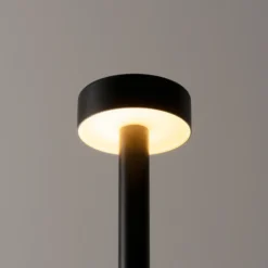Milan Peak Lane Lámpara de pie LED negra 130 cm