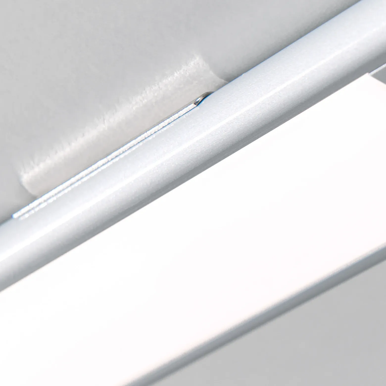 Norman lámpara LED bajo mueble, color plata, batería recargable, sensor,