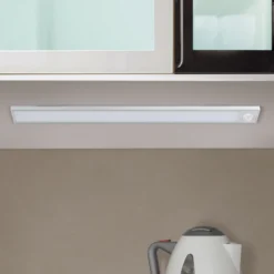 Norman lámpara LED bajo mueble, color plata, batería recargable, sensor,