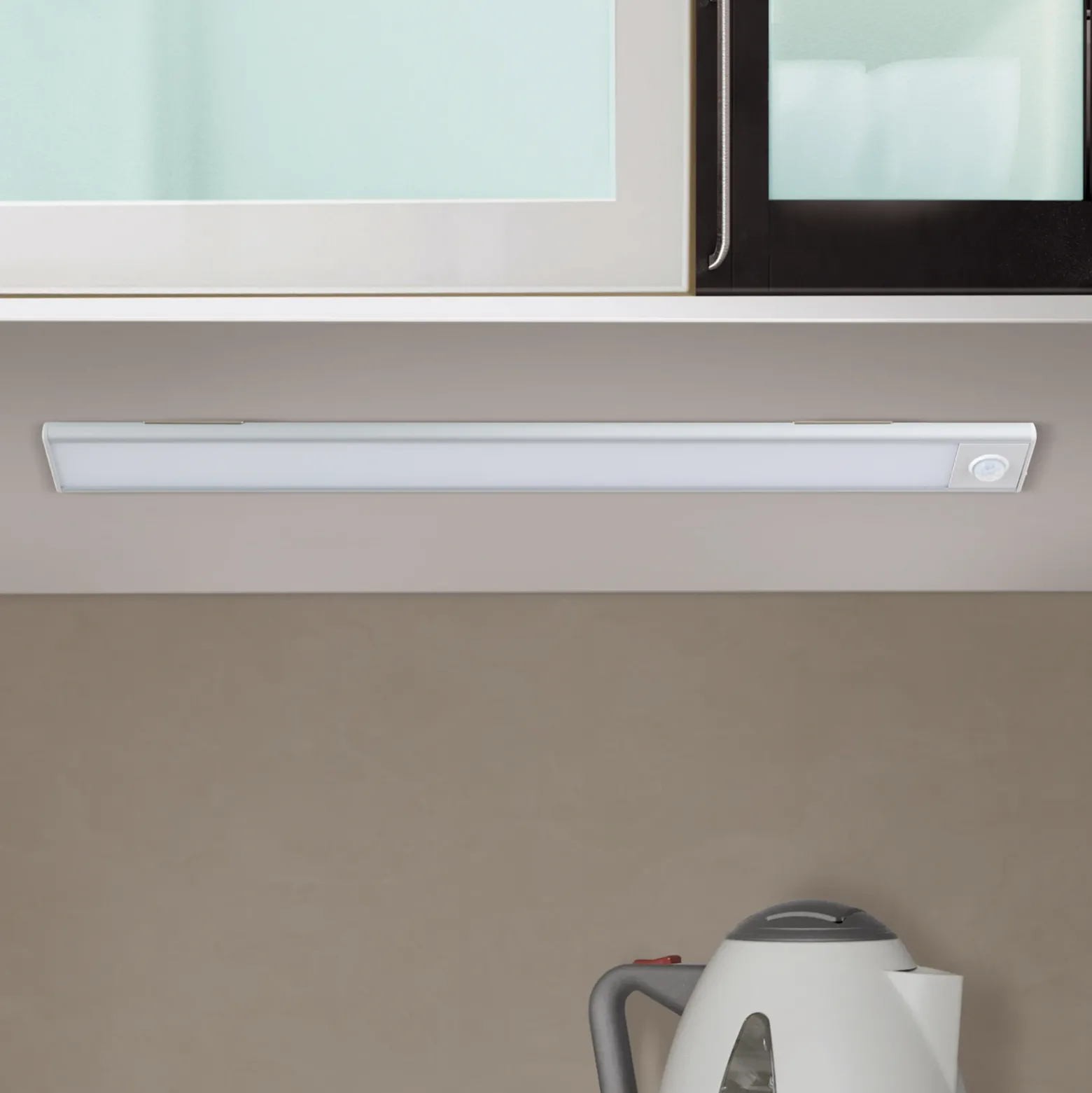 Norman lámpara LED bajo mueble, color plata, batería recargable, sensor,