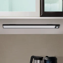 Norman lámpara LED bajo mueble, negra, batería recargable, sensor, USB