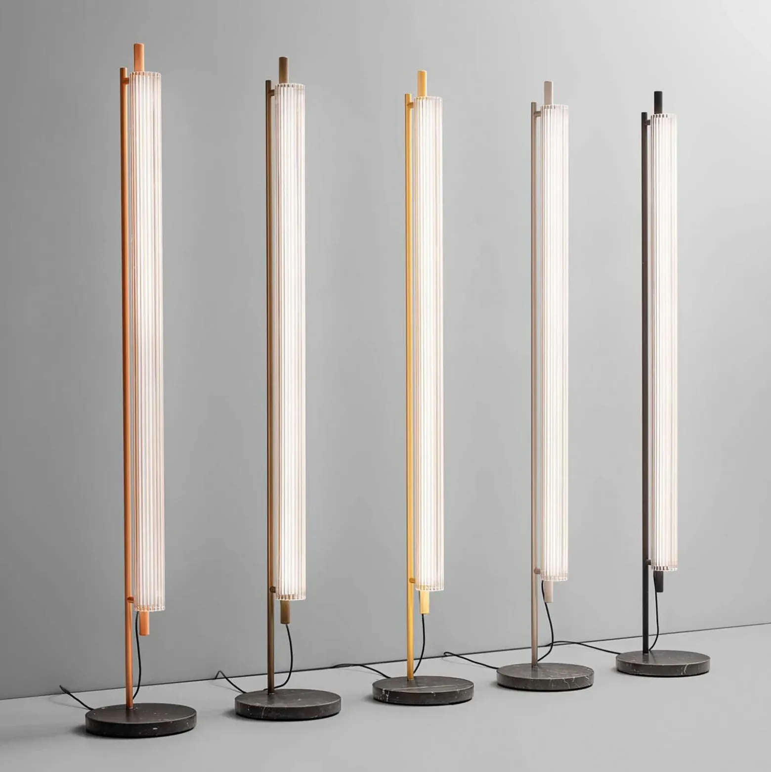 OLEV Lámpara de pie LED TRISEL, marrón tierra, metal, 2700 K, atenuable