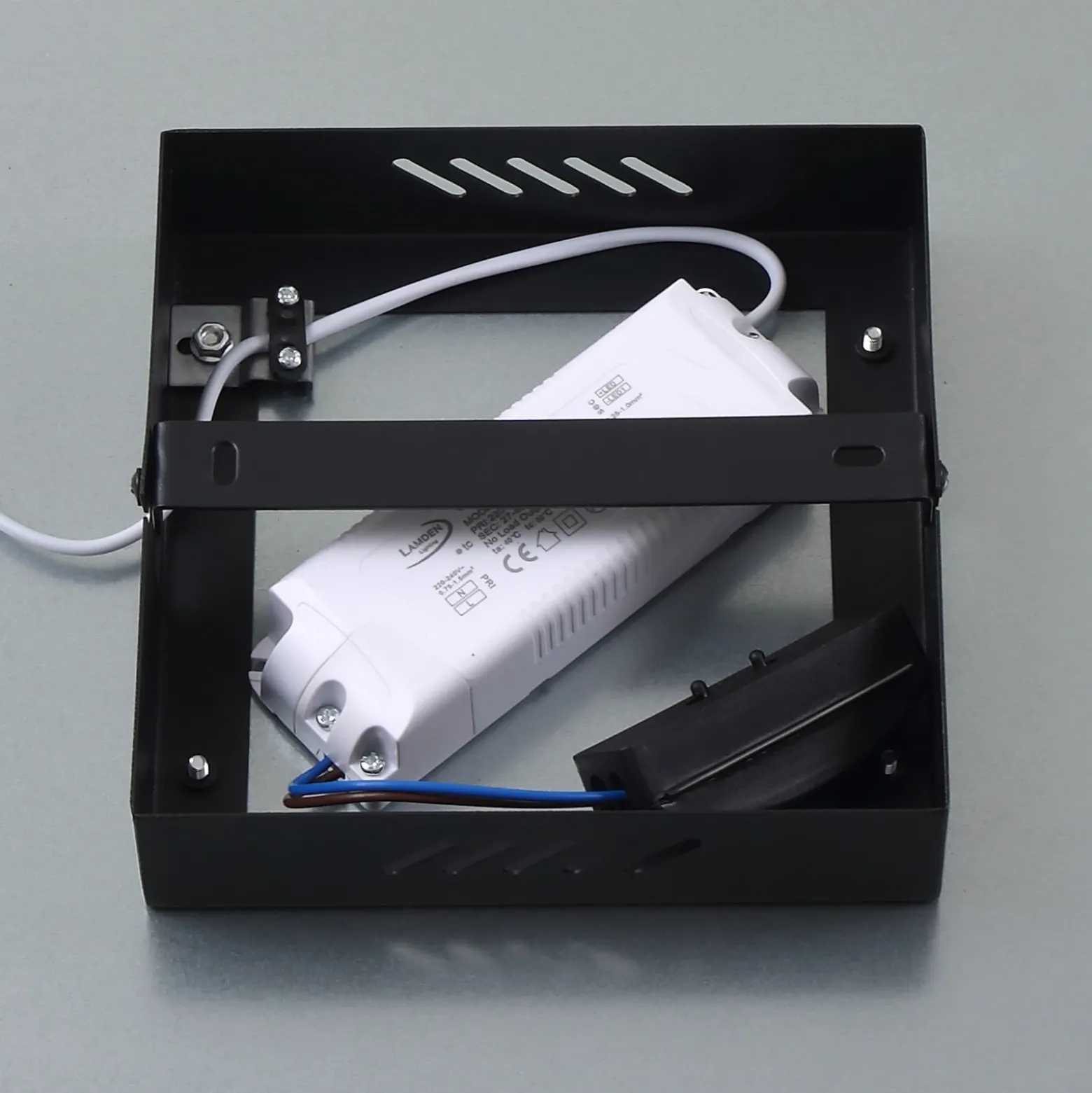 Panel LED Enhife de Lindby, negro, 40 x 40 cm, metal, 4000 K