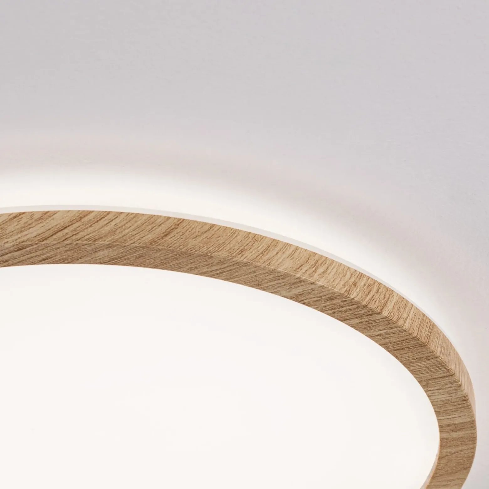Panel LED Paulmann Atria Shine, Ø 42 cm, acabado madera, IP44, 4000 K,