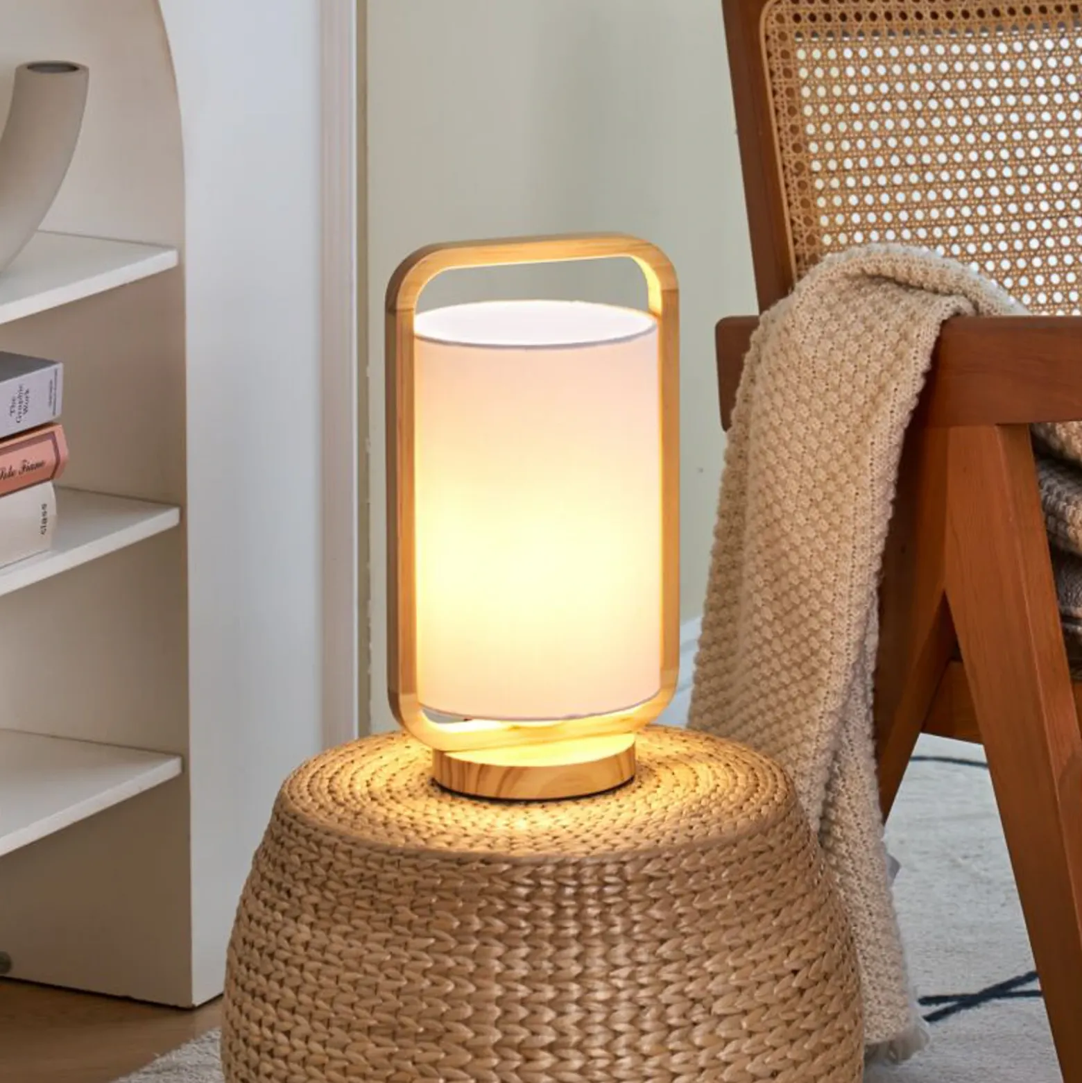 Pauleen Woody Charm lámpara mesa de tela y madera