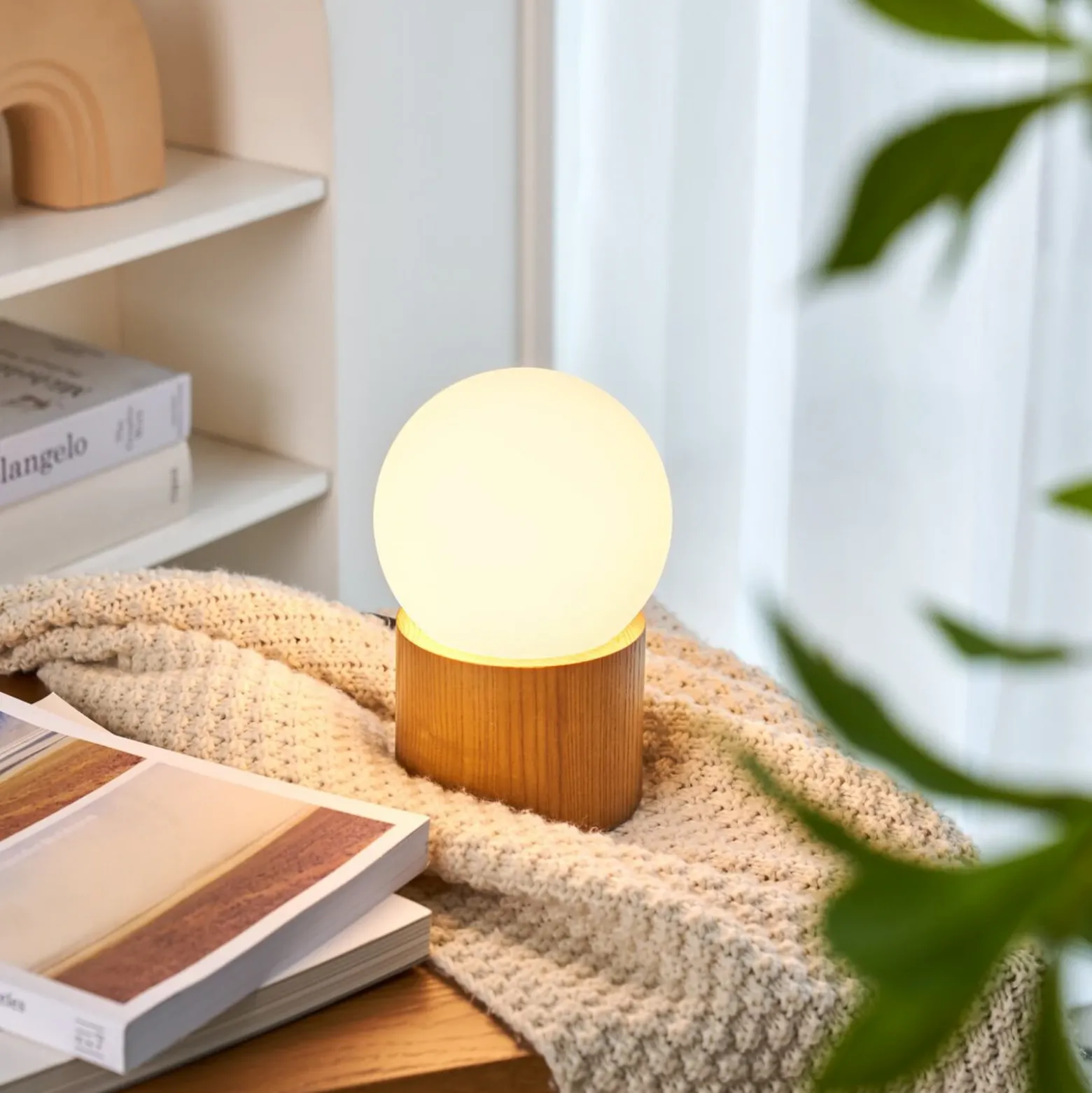 Pauleen Woody Shine lámpara de mesa madera vidrio