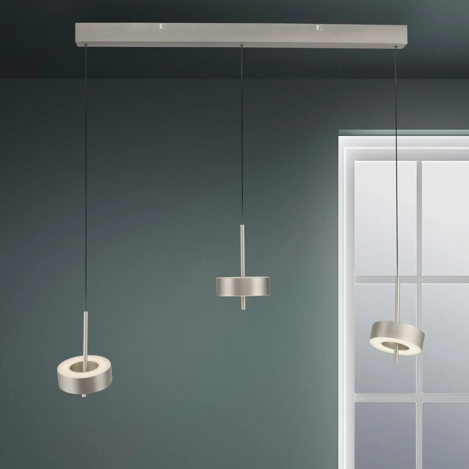 Paul Neuhaus Lámpara colgante SMART+ Q-Rotate, aluminio 3 luces.