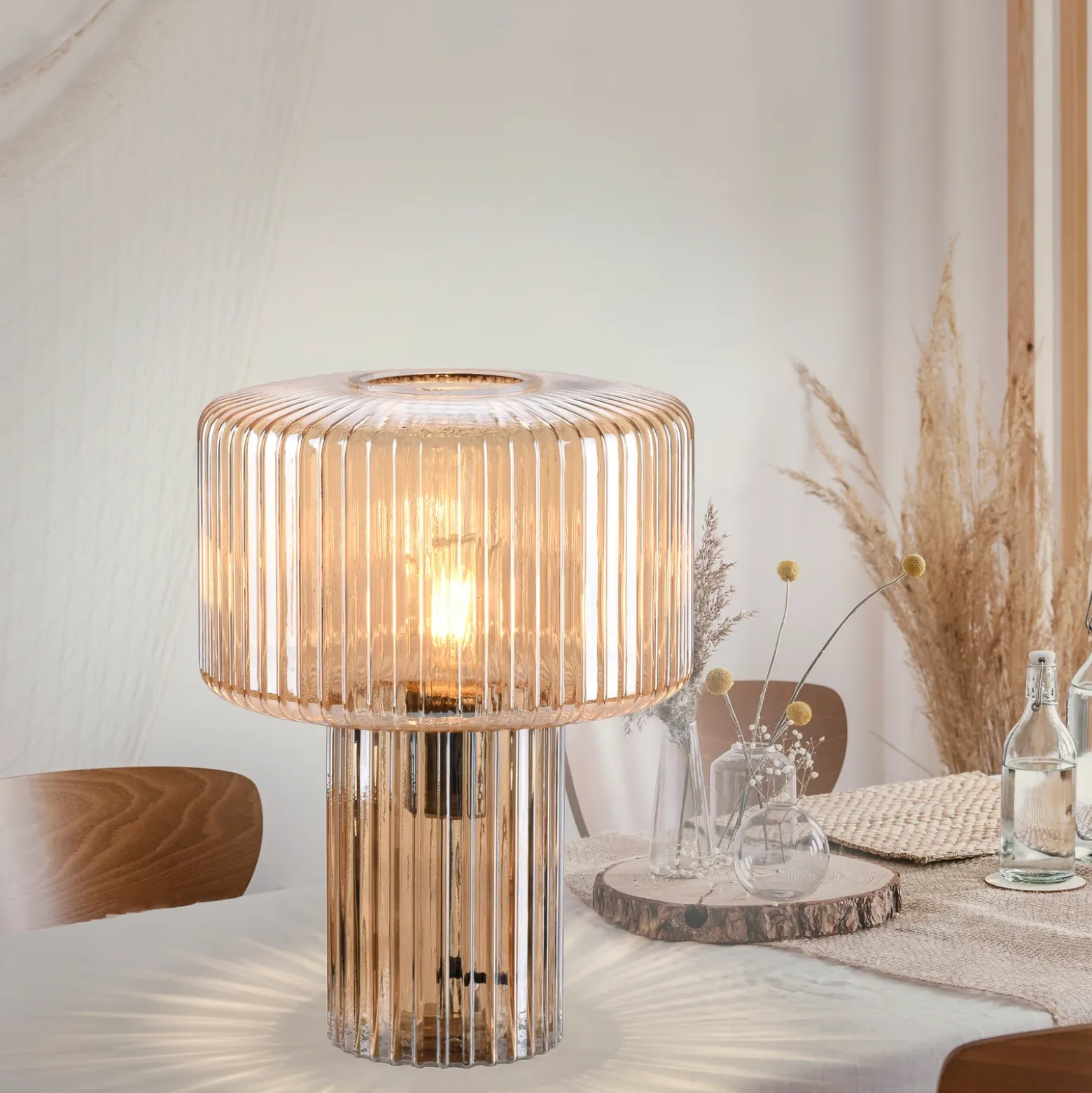 Paul Neuhaus Lámpara de mesa Fungus, ámbar, cristal, 34 cm