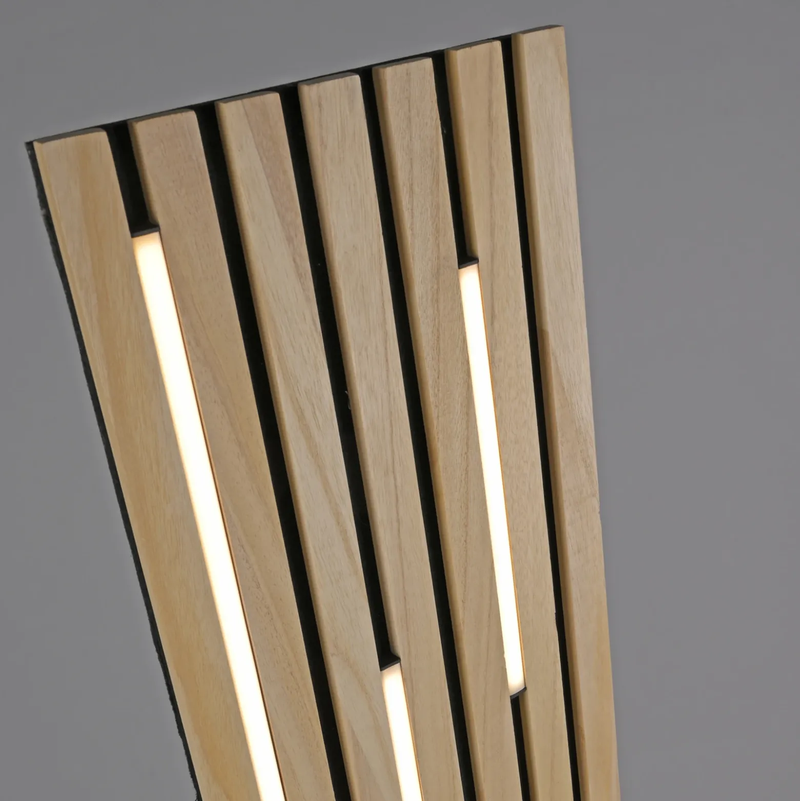 Paul Neuhaus Lámpara de pie LED inteligente Q-Acoustic madera altura 162 cm