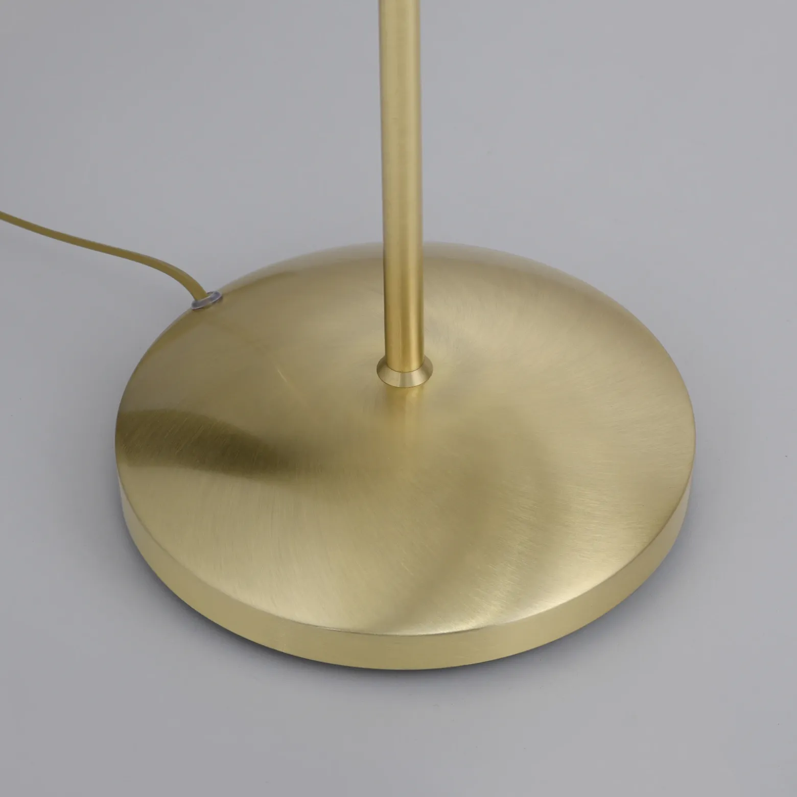 Paul Neuhaus lámpara de pie Pino, latón, 163 cm, atenuable, G9