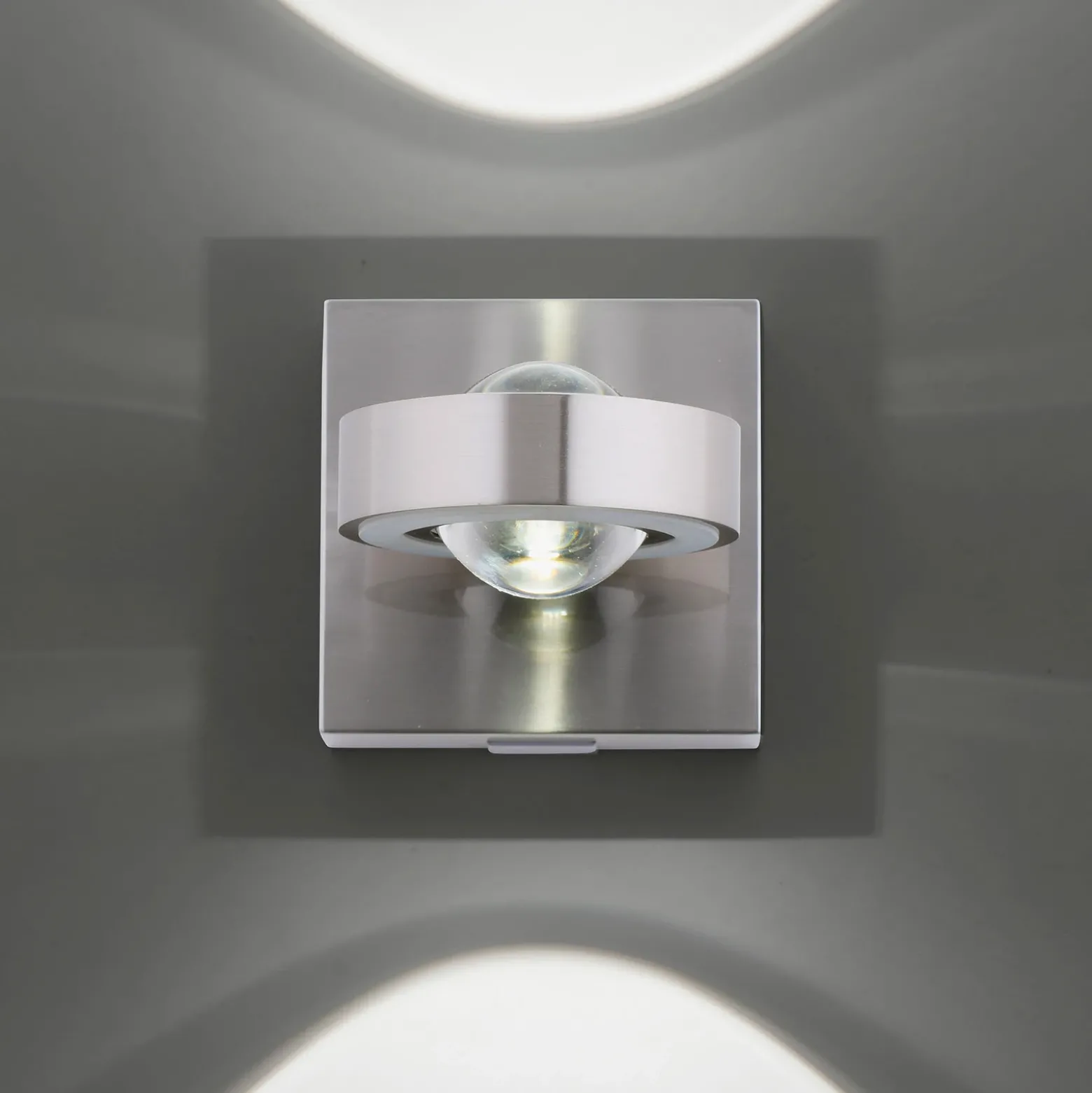Paul Neuhaus Q-MIA aplique LED, acero