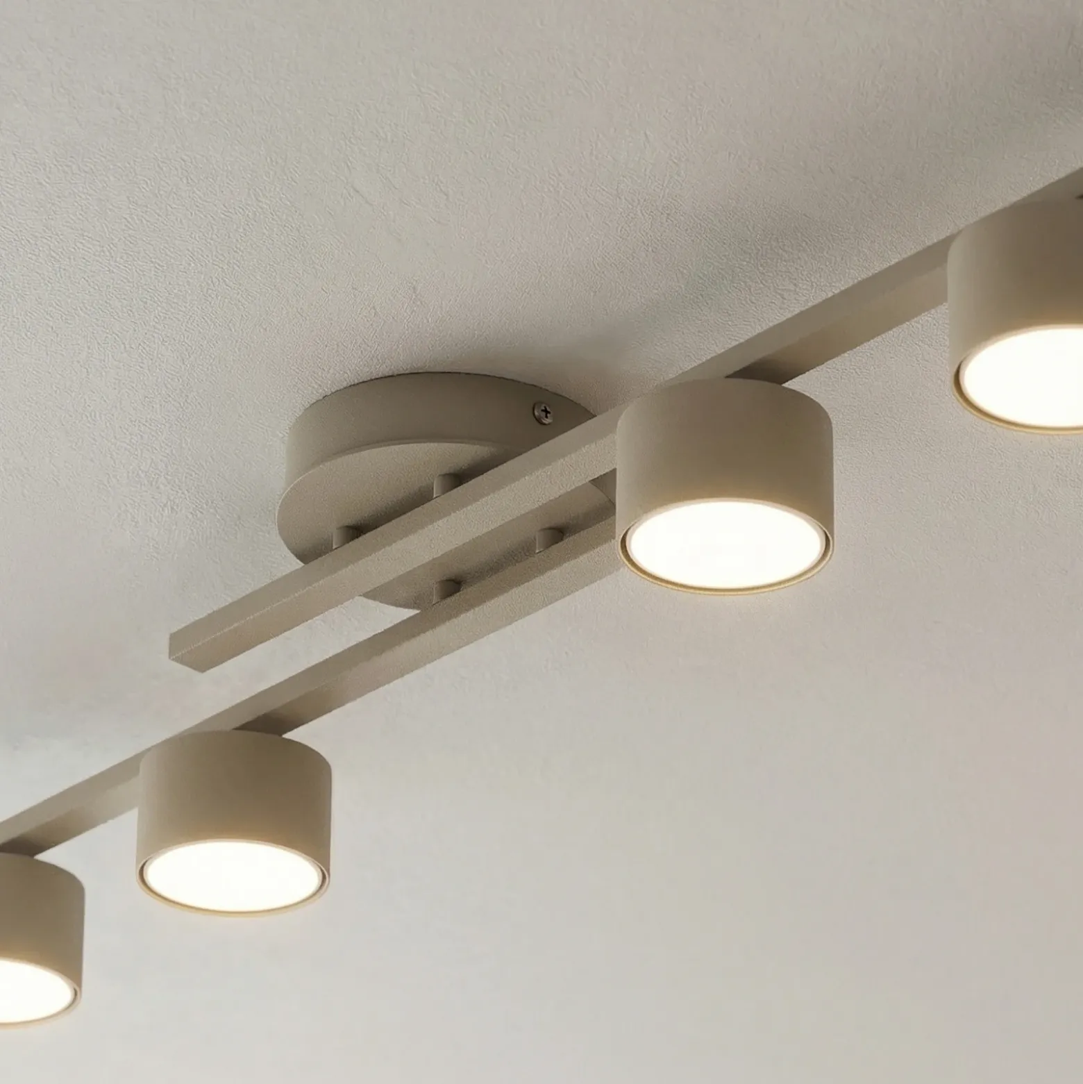 Plafón FRAGMENT, color beige, longitud 87 cm, 4 luces, metal