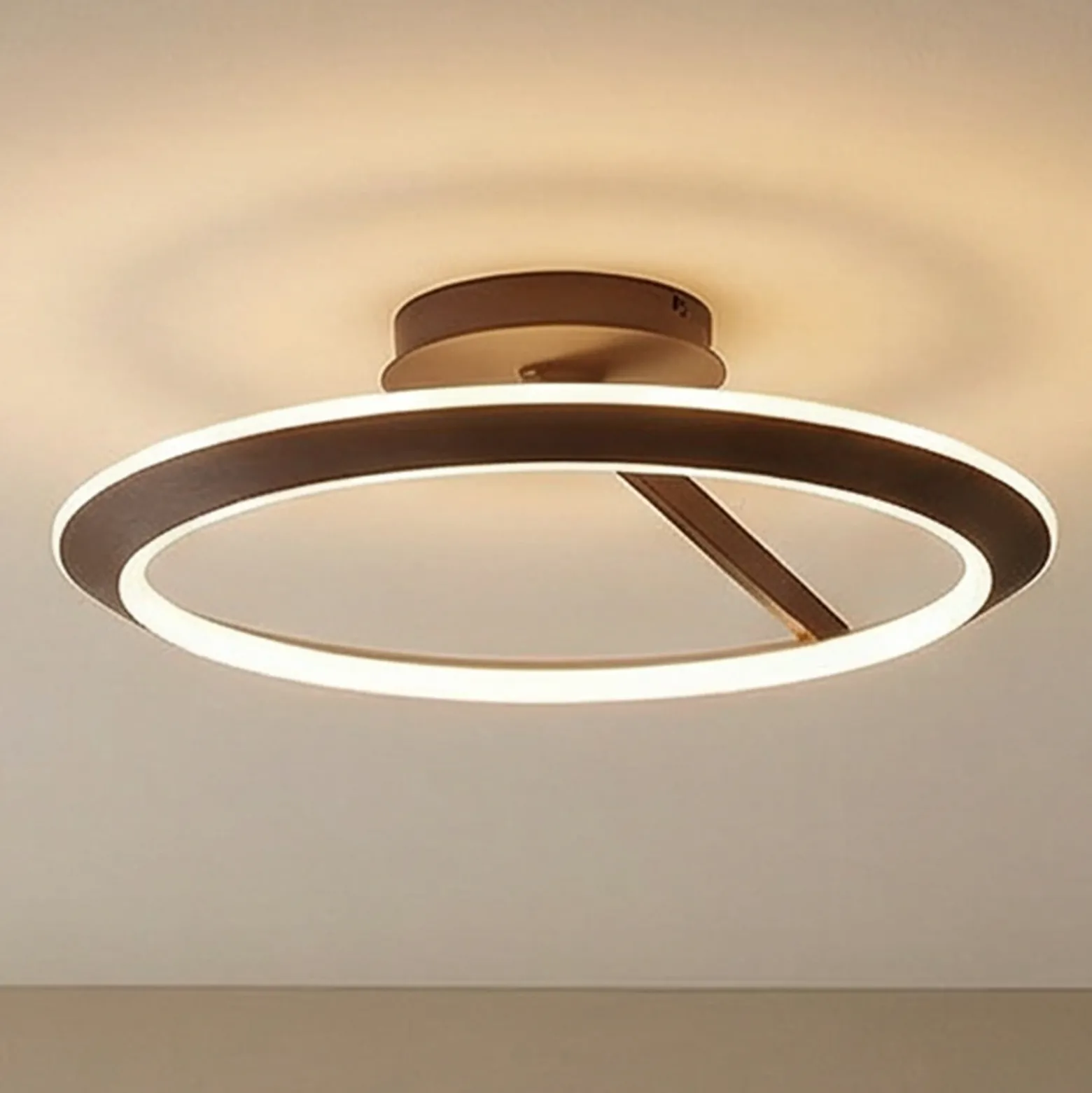 Plafón LED Eldra de Lucande, marrón café, Ø 55 cm, CCT