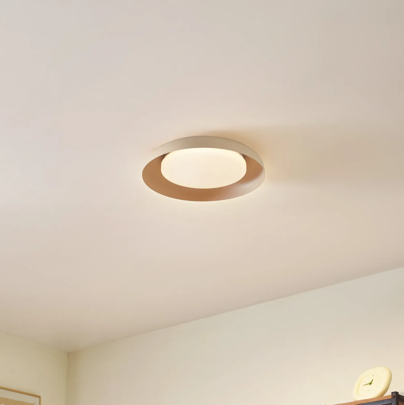 Plafón LED Florie de Lindby, beige, metal, Ø 40 cm