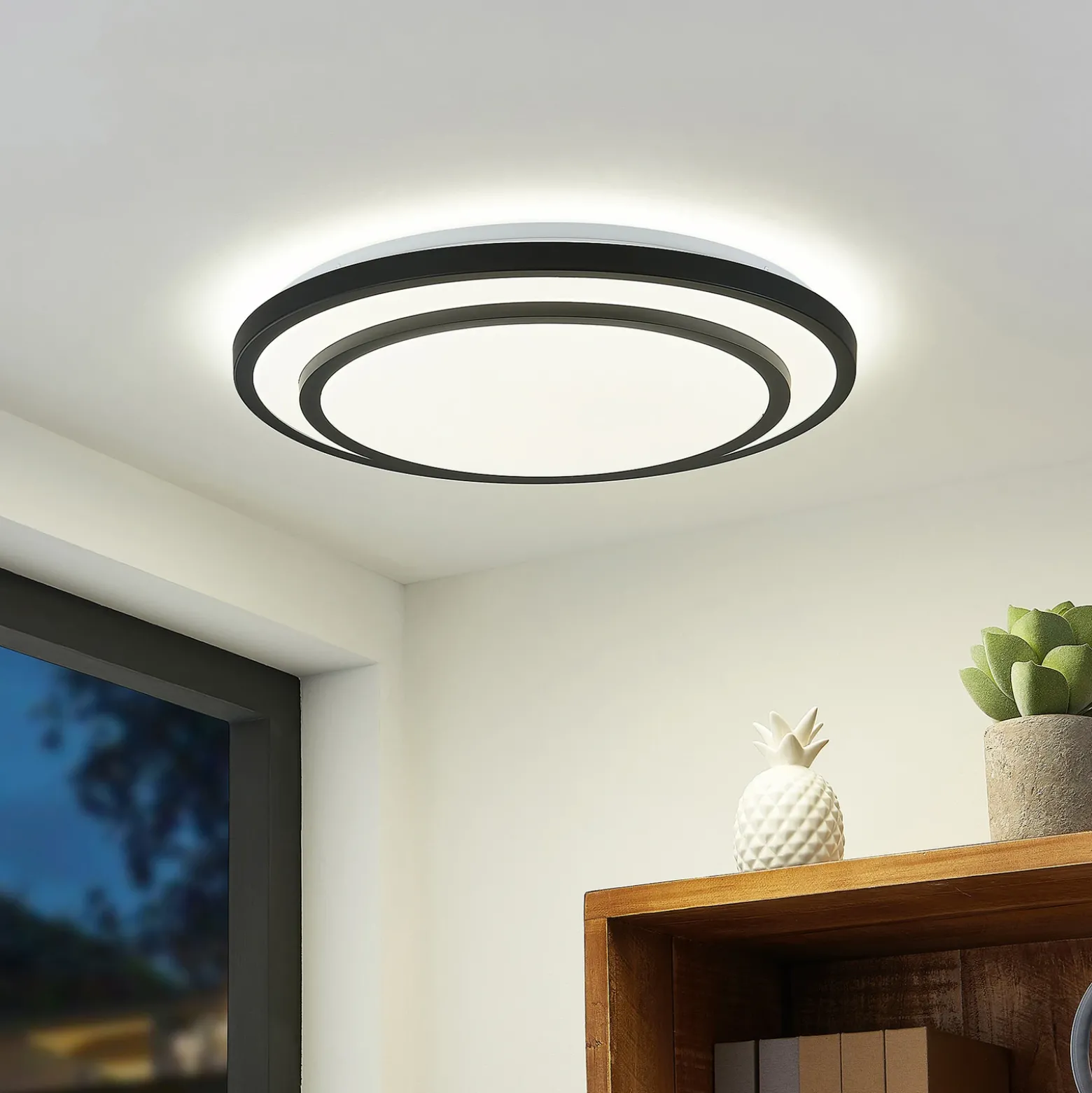 Plafón LED Lindby Essina, negro, metal, CCT, atenuable.