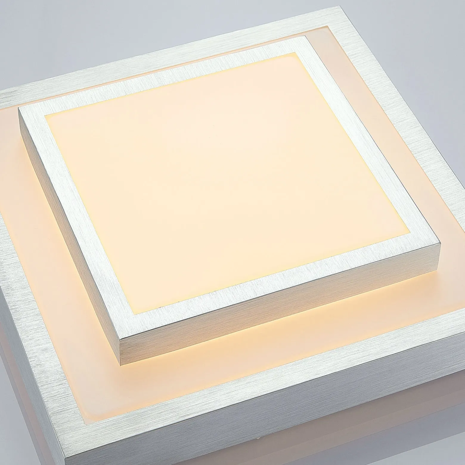 Plafón LED Lindby Mirco, 32 cm, angular, aluminio