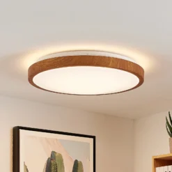 Plafón LED Lindby Mynte, Ø42 cm, aspecto de madera, plástico