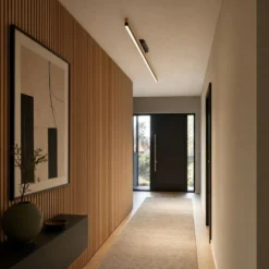 Plafón LED Lucande Holven, negro/madera, CCT, atenuable