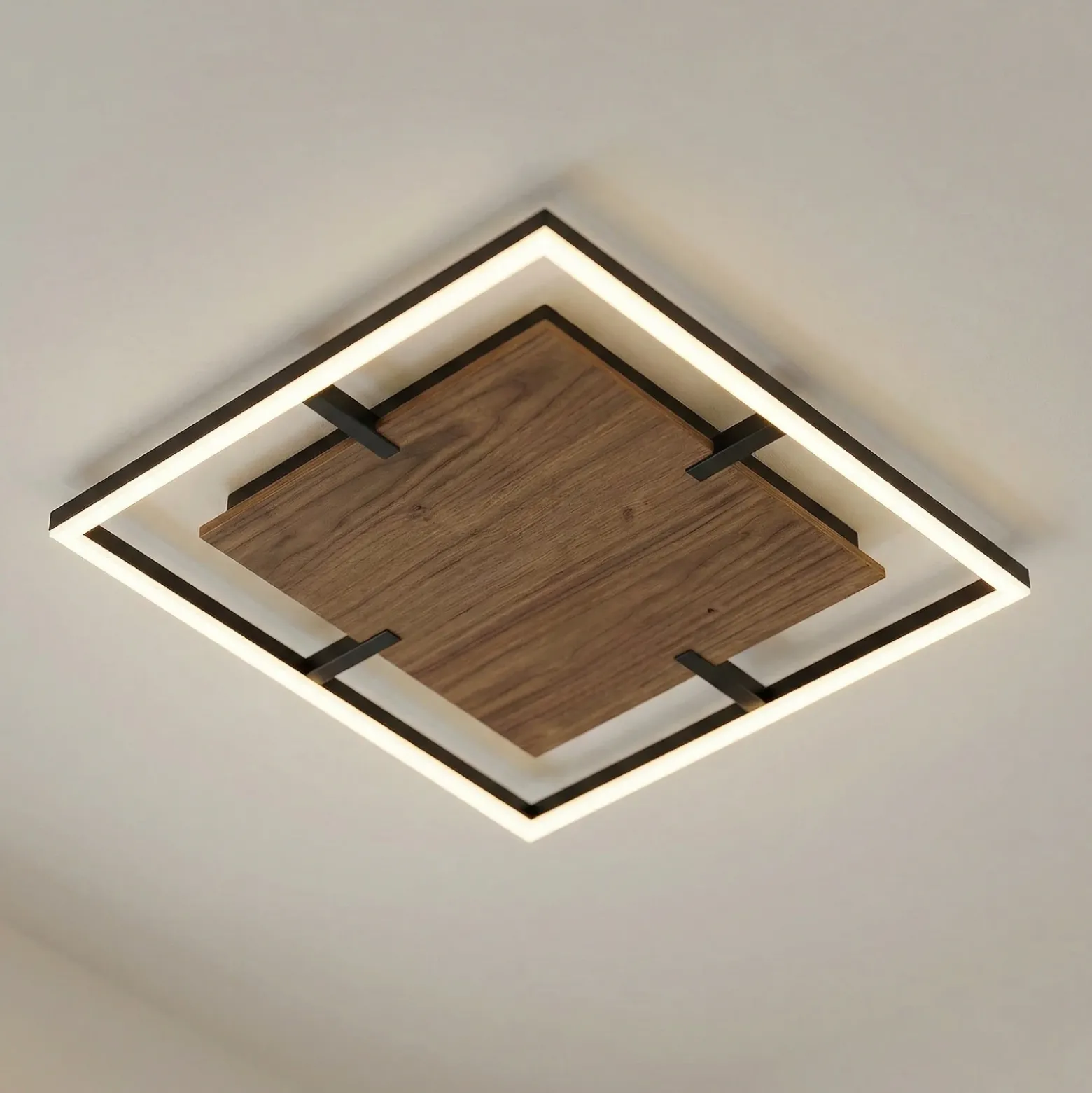 Plafón LED Lucande Vectra, 50 x 50 cm, madera, atenuable