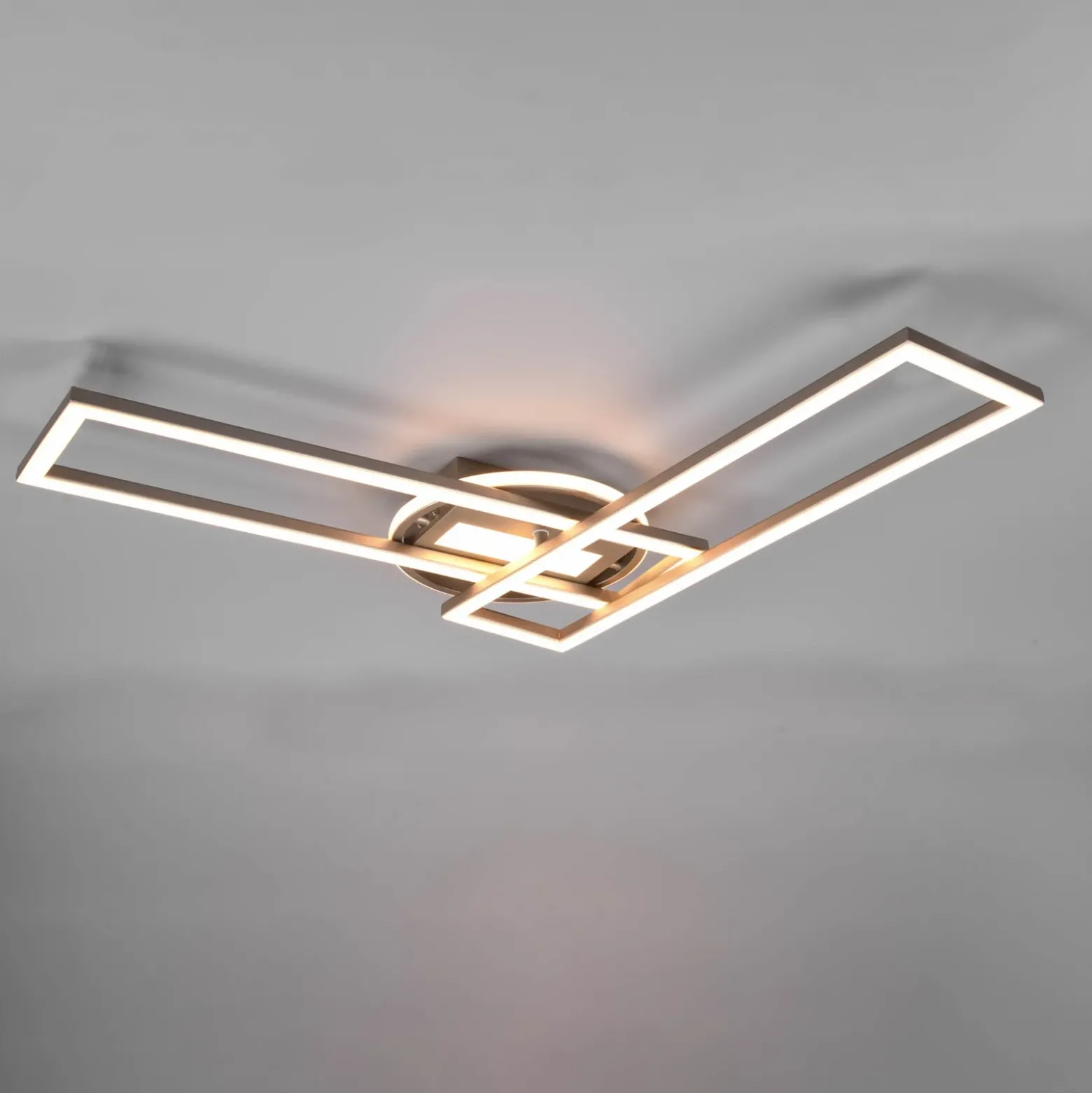 Plafón LED Twister giratorio control remoto níquel
