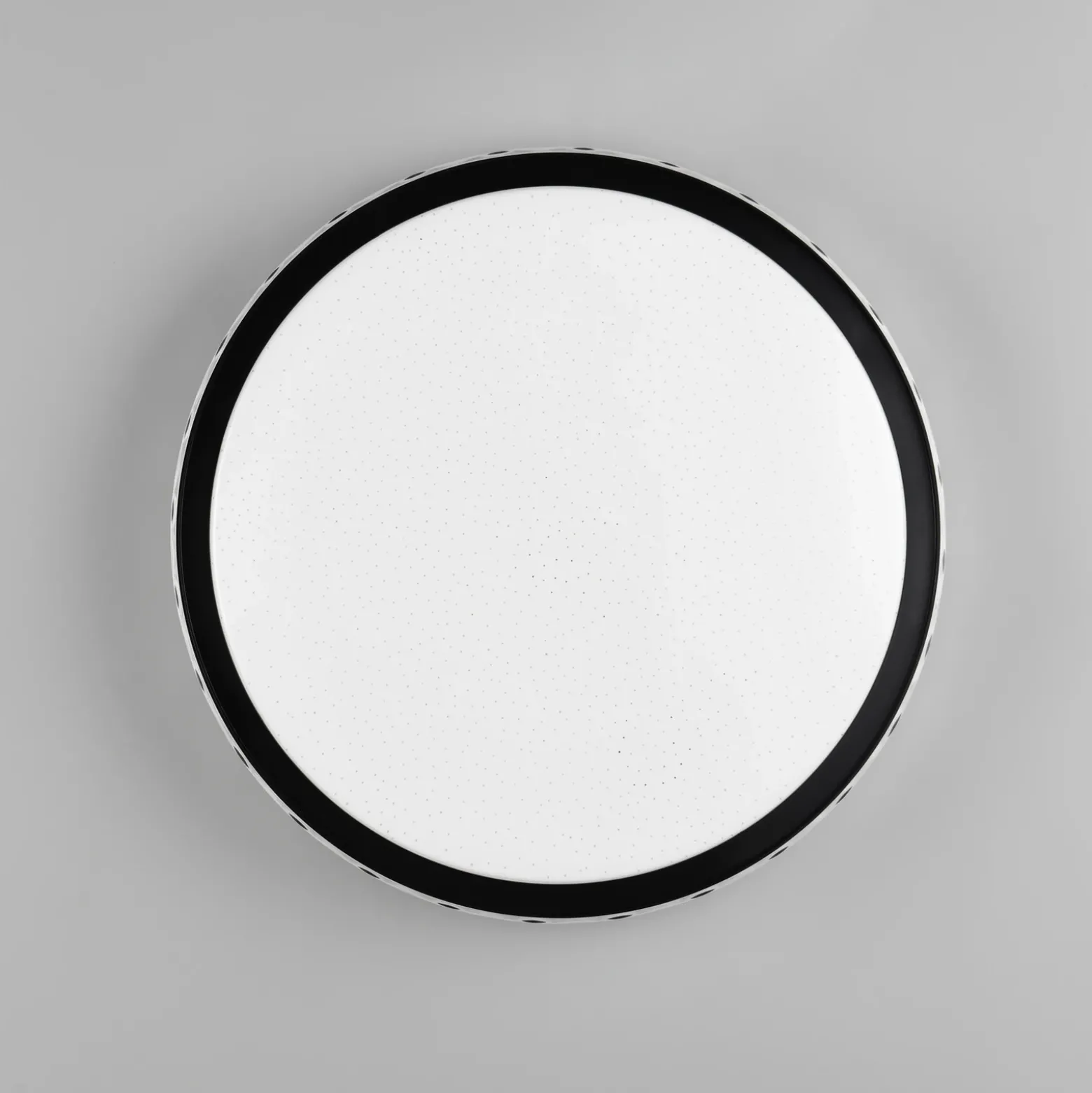 Plafón LED Varda, negro, Ø 39 cm, control remoto