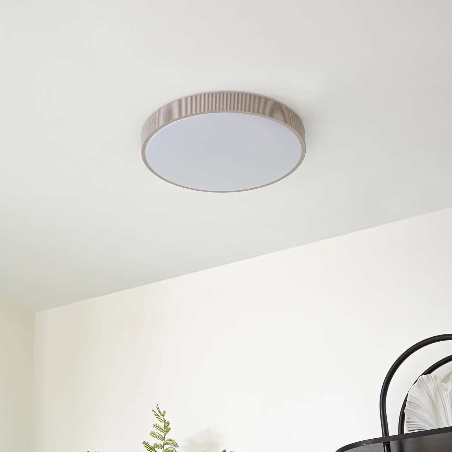 Plafón LED Zylo de Lindby, color topo, Ø 49 cm, CCT atenuable