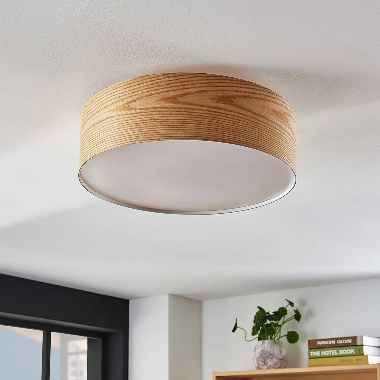 Plafón Lindby Dominic, Ø 45 cm, 3 luces, madera