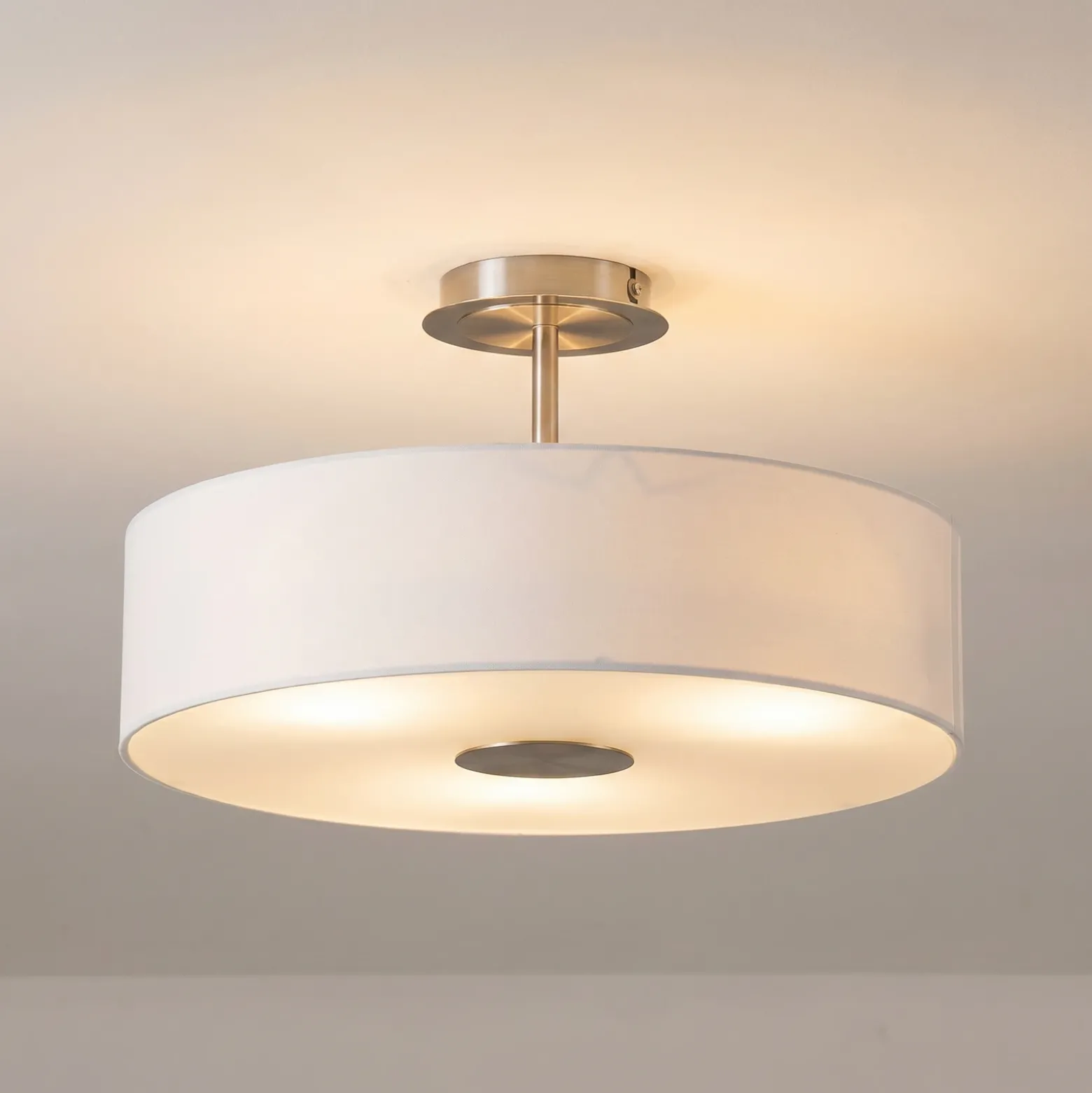 Plafón Lindby Josia, blanco, tela, Ø 47 cm, E27
