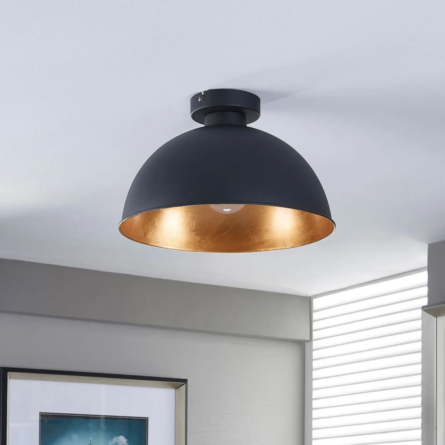 Plafón Lindby Lya, Ø 31 cm, negro-oro, metal, E27