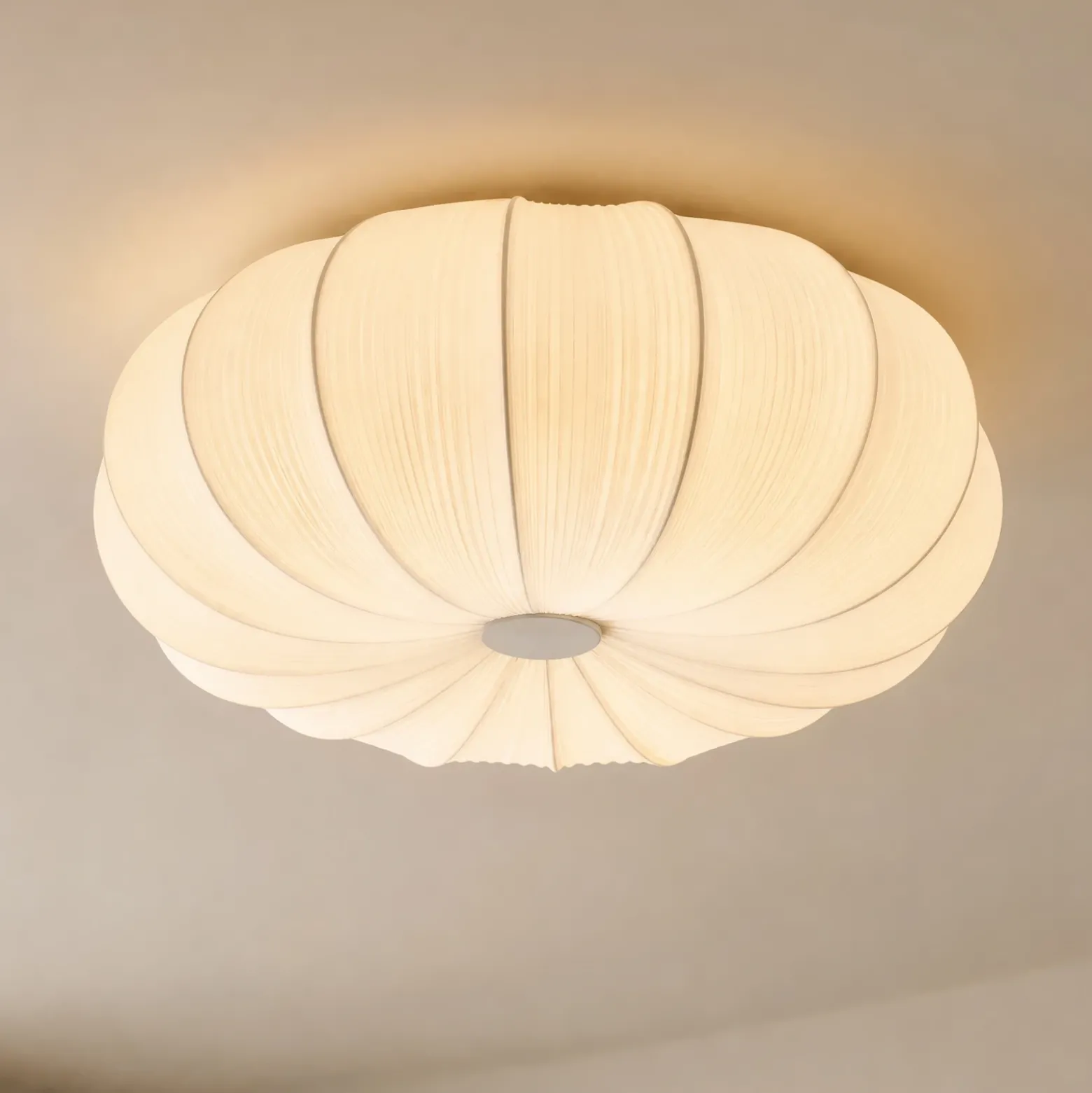 Plafón Lindby Marielle, Ø 55 cm, blanca, de tela, 3x E27
